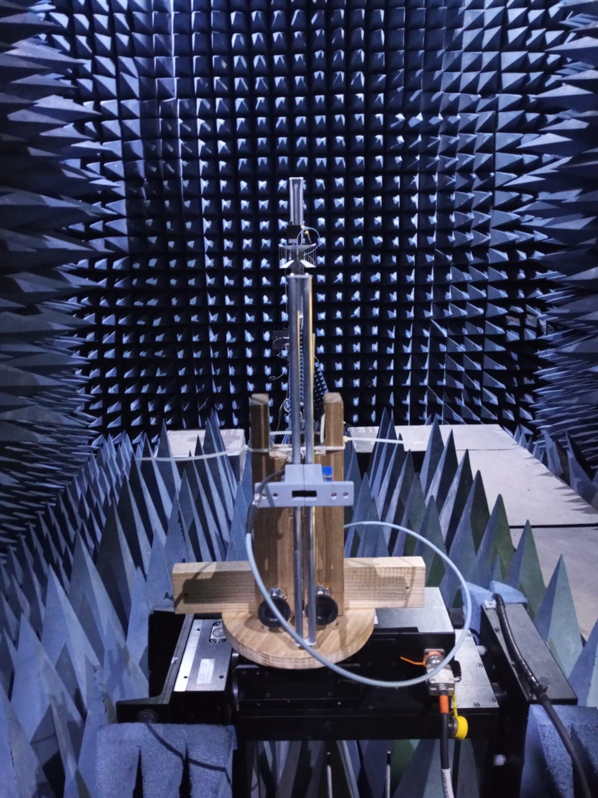 Log Periodic Dipole Array Antenna_04.png